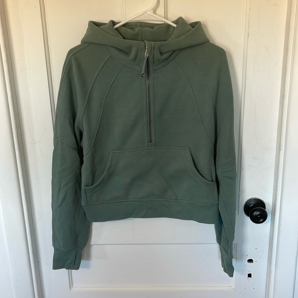 Womens Lululemon Half Zip Size M/L
